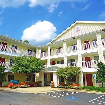 Hometowne Studios By Red Roof Winston-Salem - University Pkwy Bagian luar foto