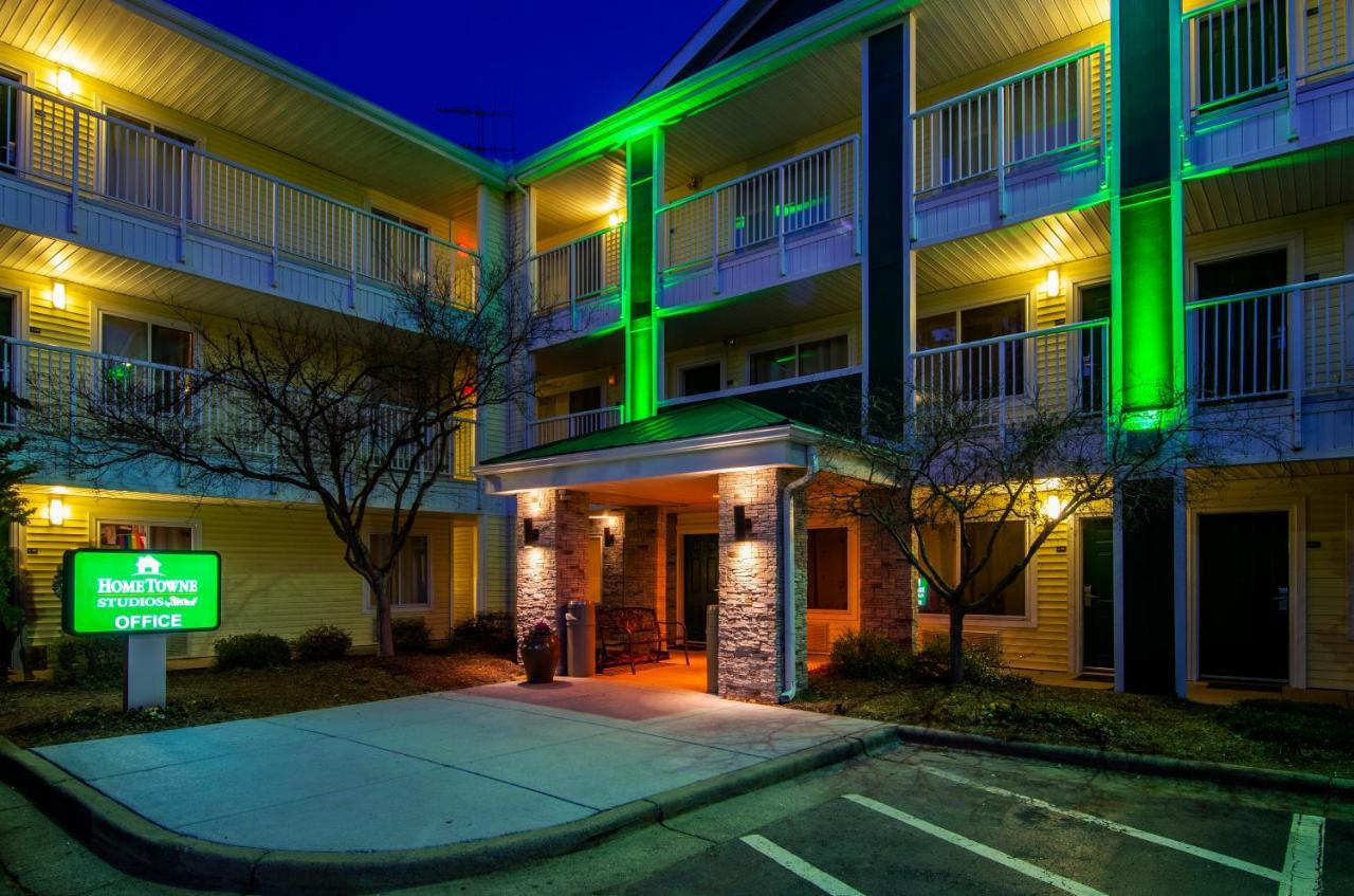 Hometowne Studios By Red Roof Winston-Salem - University Pkwy Bagian luar foto